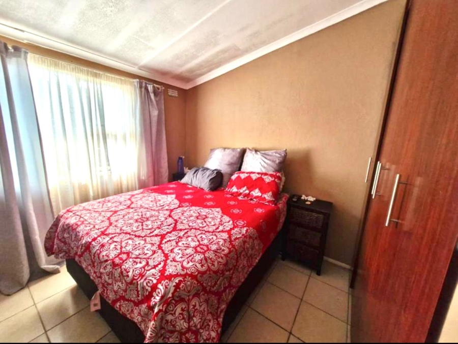 3 Bedroom Property for Sale in Sunnyridge Eastern Cape